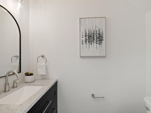 27801 Del Norte Ct, Hayward CA 94545
