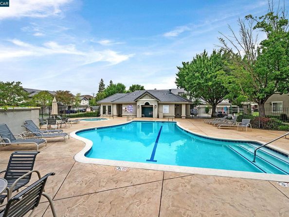 422 Sutton Cir, Danville CA 94506