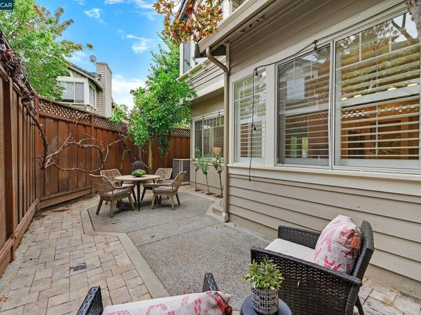 422 Sutton Cir, Danville CA 94506