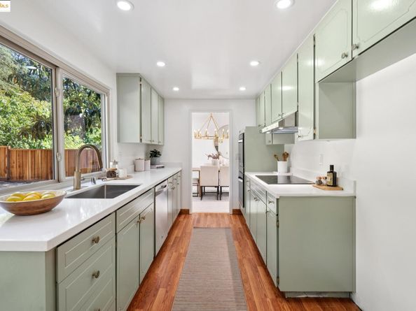 5821 Cold Water Dr, Castro Valley CA 94552