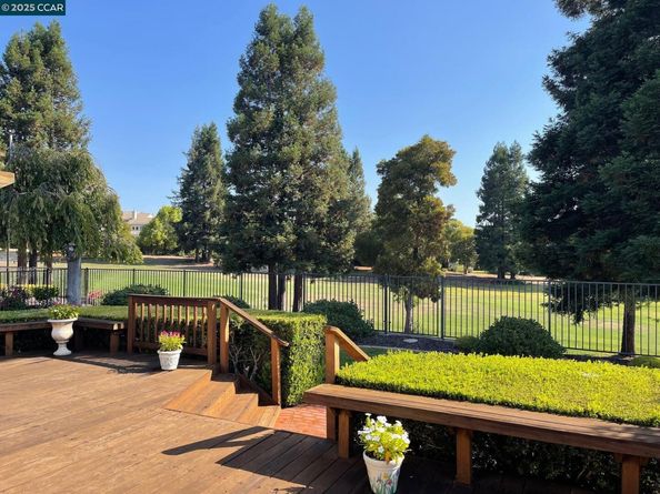 30 Rainbow Bridge Ct, San Ramon CA 94582
