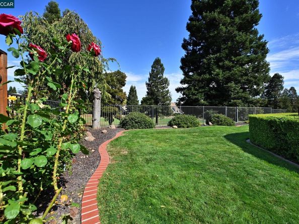 30 Rainbow Bridge Ct, San Ramon CA 94582