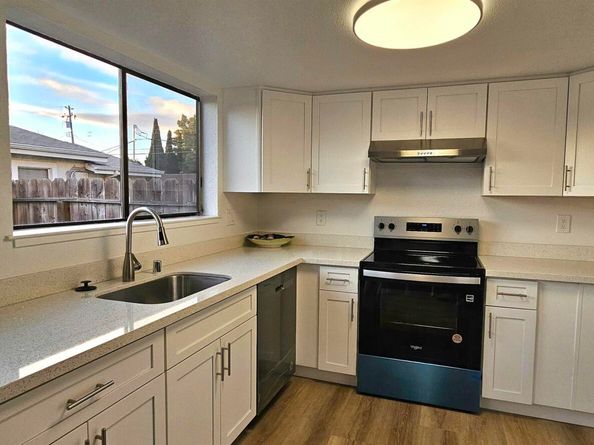 444 Schafer Rd, Hayward CA 94544