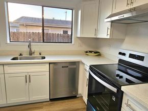 444 Schafer Rd, Hayward CA 94544