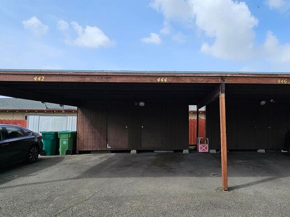 444 Schafer Rd, Hayward CA 94544