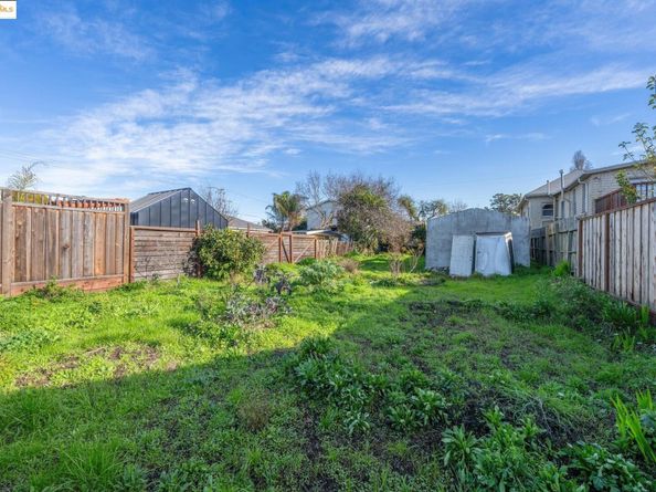3032 Mabel St, Berkeley CA 94702