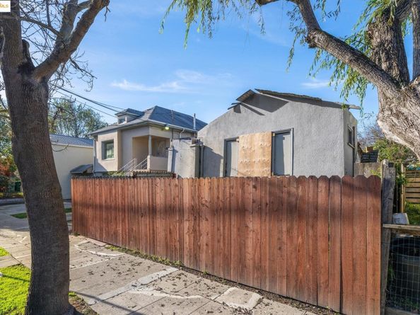 3032 Mabel St, Berkeley CA 94702