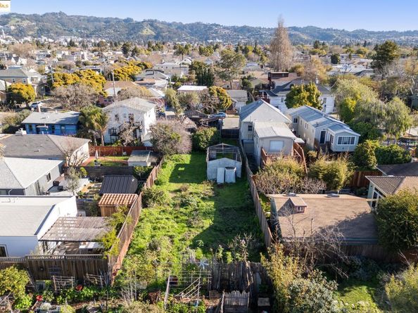 3032 Mabel St, Berkeley CA 94702