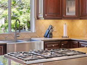 2335 Tunnel Rd, Oakland CA 94611