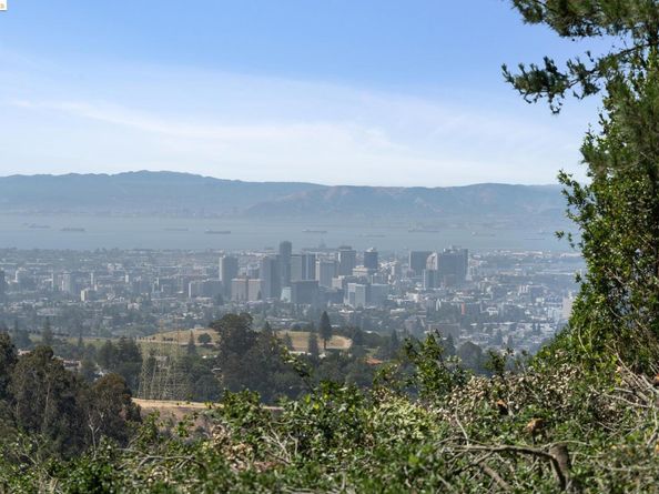 2335 Tunnel Rd, Oakland CA 94611