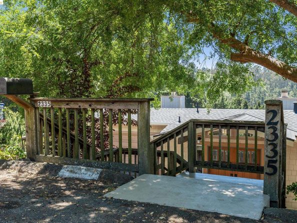 2335 Tunnel Rd, Oakland CA 94611