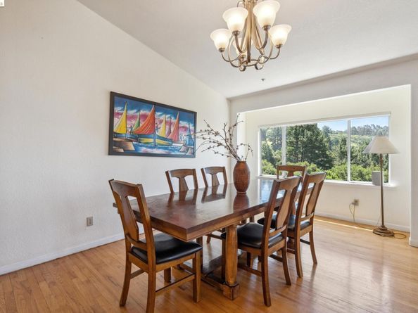 2335 Tunnel Rd, Oakland CA 94611