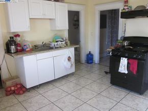 9639 International Blvd, Oakland CA 94603