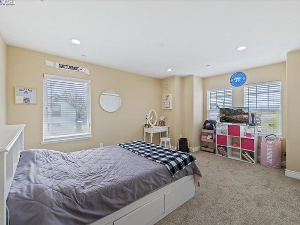 736 N P St, Livermore CA 94551
