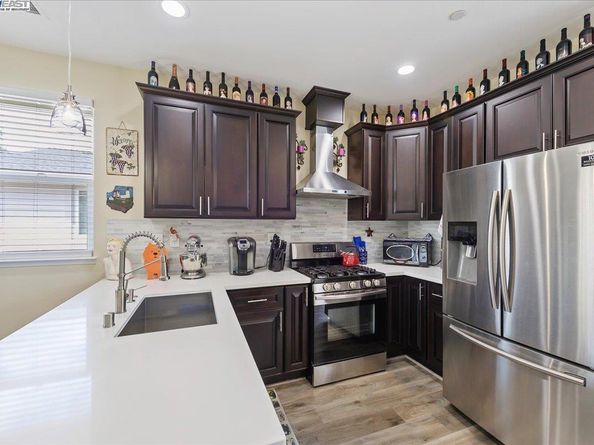736 N P St, Livermore CA 94551