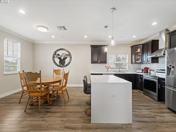 736 N P St, Livermore CA 94551