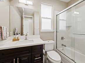 736 N P St, Livermore CA 94551