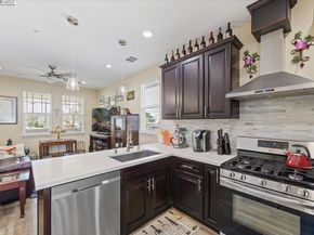 736 N P St, Livermore CA 94551
