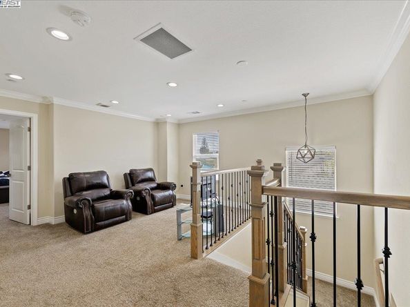 736 N P St, Livermore CA 94551