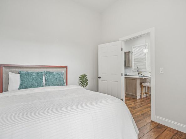 875 Wood St, Oakland CA 94607
