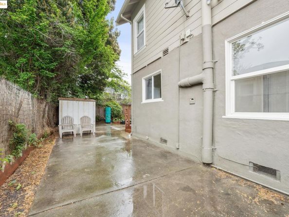 1226 Russell Street, Berkeley CA 94702