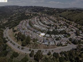 8156 Coach Dr, Oakland CA 94605