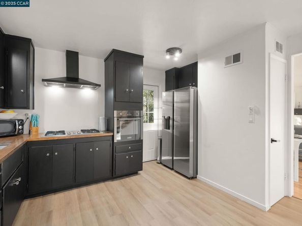 230 Fairlawn Dr, Berkeley CA 94708