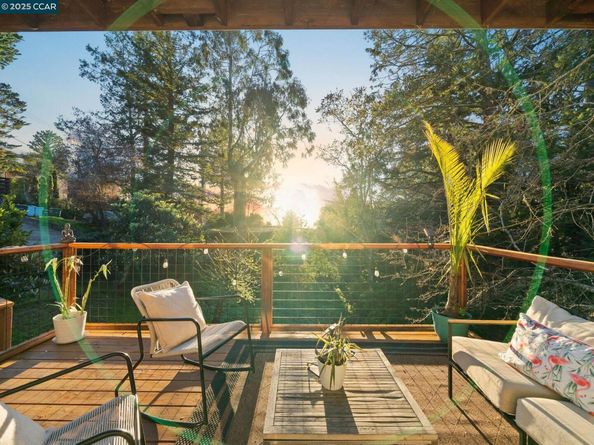 230 Fairlawn Dr, Berkeley CA 94708