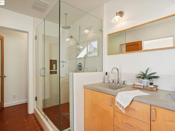 110 Gravatt Dr, Berkeley CA 94705
