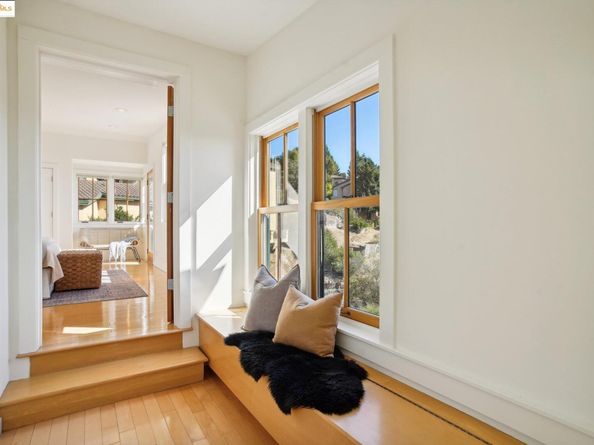 110 Gravatt Dr, Berkeley CA 94705