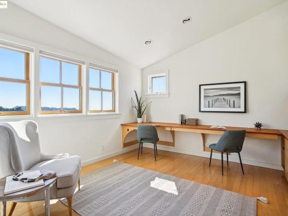 110 Gravatt Dr, Berkeley CA 94705