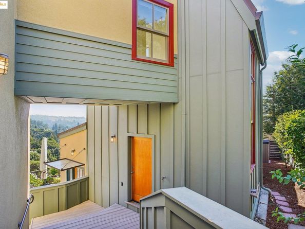 110 Gravatt Dr, Berkeley CA 94705