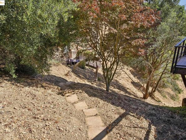 110 Gravatt Dr, Berkeley CA 94705