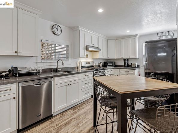 1205 Peralta Ave, Berkeley CA 94706