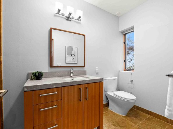 103 Diablo Dr, Oakland CA 94611