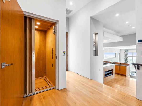 103 Diablo Dr, Oakland CA 94611