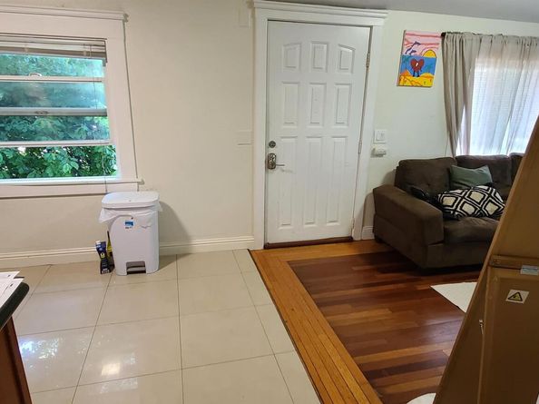 2825 Market St, Oakland CA 94608