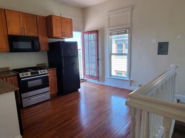 2825 Market St, Oakland CA 94608