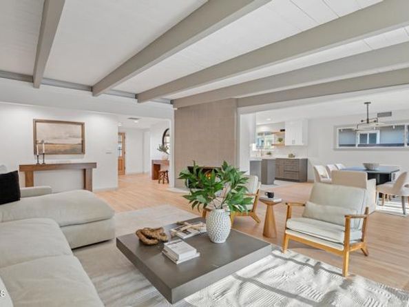 6043 Mary Ellen Avenue, Los Angeles CA 91401