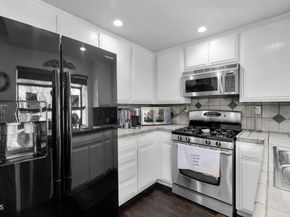 19431 Sherman Way 6, Reseda (los Angeles) CA 91335