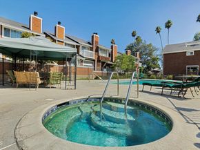 19431 Sherman Way 6, Reseda (los Angeles) CA 91335