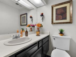19431 Sherman Way 6, Reseda (los Angeles) CA 91335