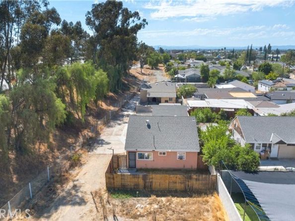 11602 Fellows Avenue, Pacoima (los Angeles) CA 91331