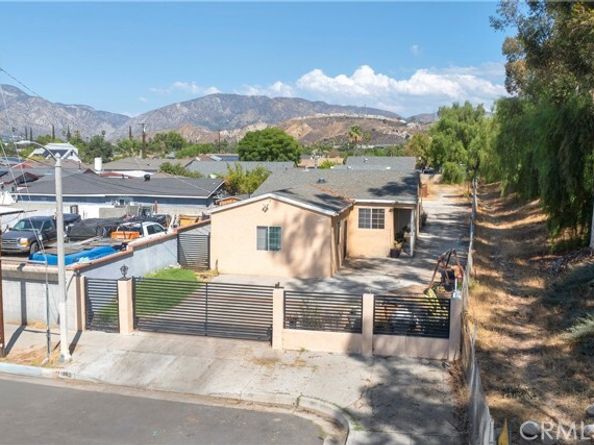 11602 Fellows Avenue, Pacoima (los Angeles) CA 91331