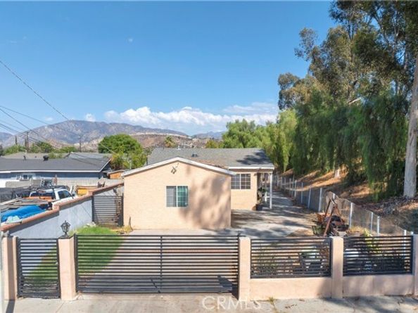11602 Fellows Avenue, Pacoima (los Angeles) CA 91331