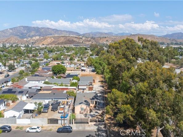 11602 Fellows Avenue, Pacoima (los Angeles) CA 91331