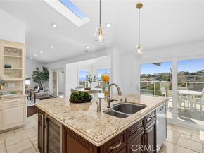 15 Curl Drive, Corona Del Mar (newport Beach) CA 92625