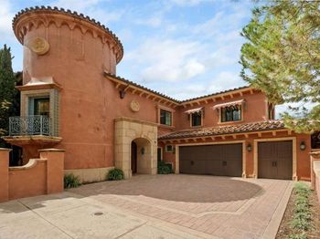 Grand Del Mar Place