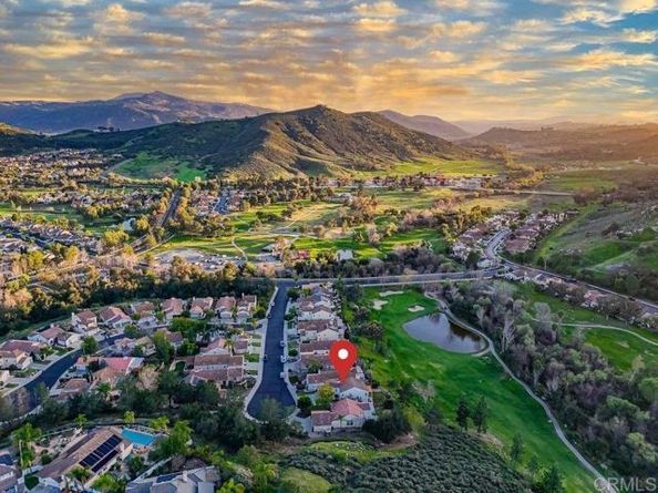 2345 Amber Oak, Escondido CA 92027