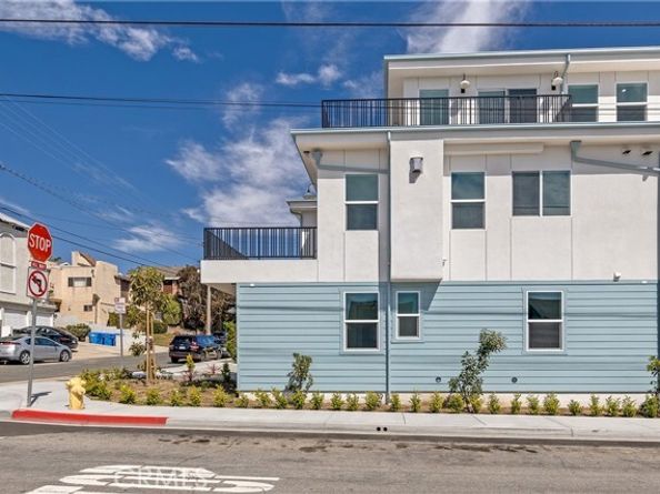 2100 Carnegie Lane, Redondo Beach CA 90278